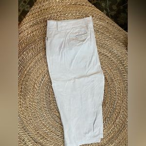 Cato curvy for cropped pants, light khaki color. 20W